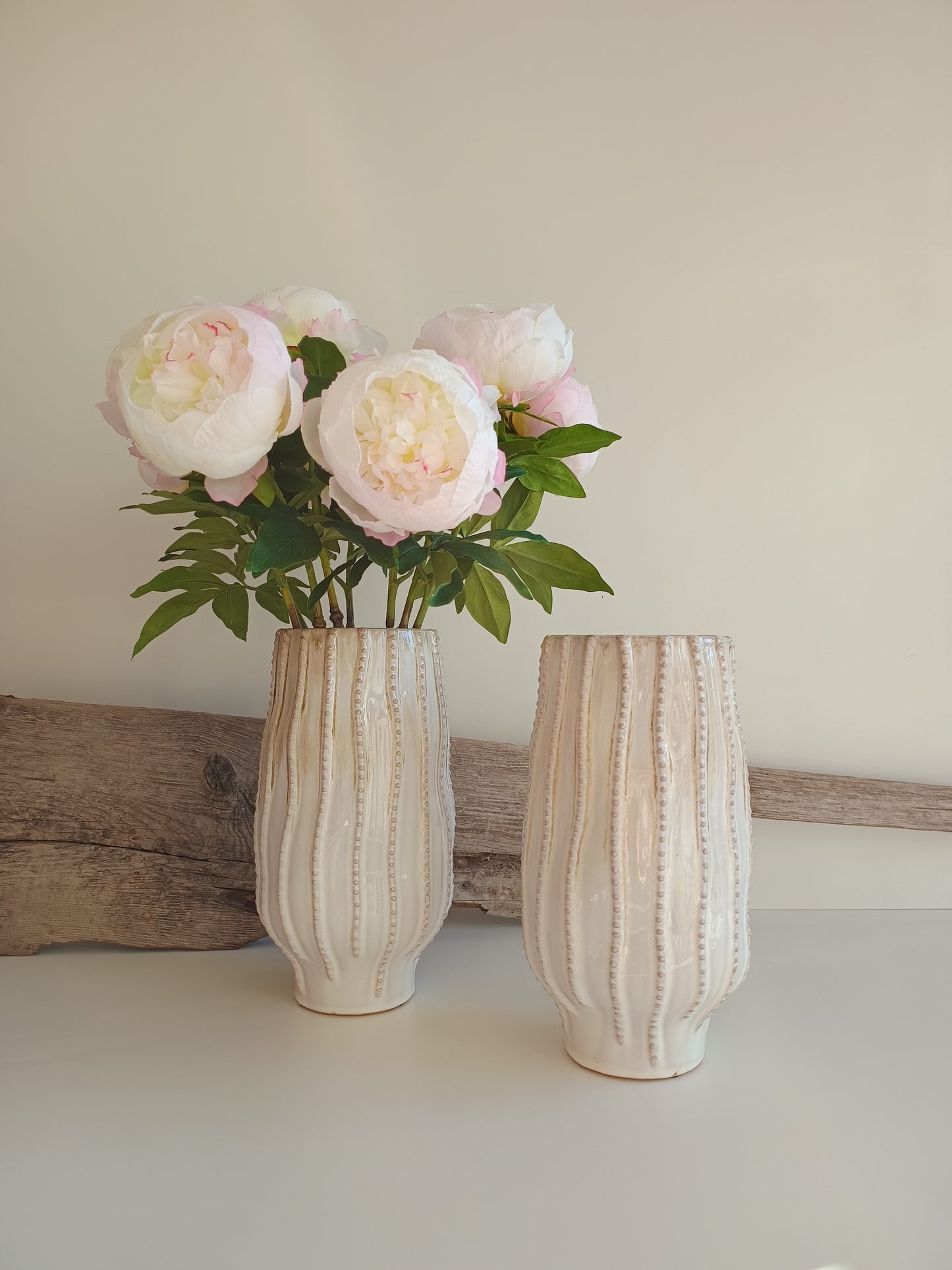 Vase Dell Cream PTMD