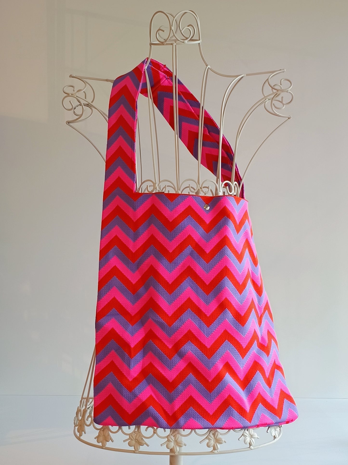 Lot83 Chevron-Design