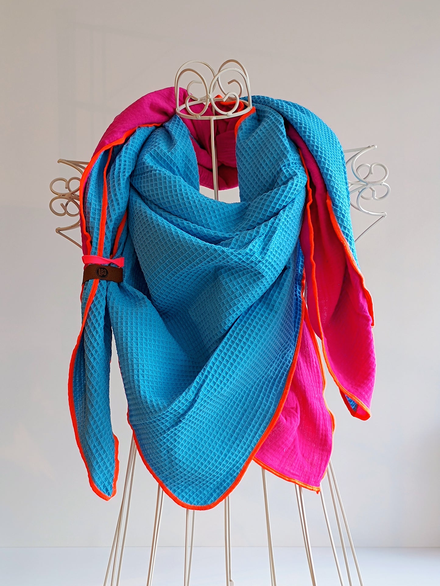 Wende-Dreiecksschal LOT 83 blau/pink