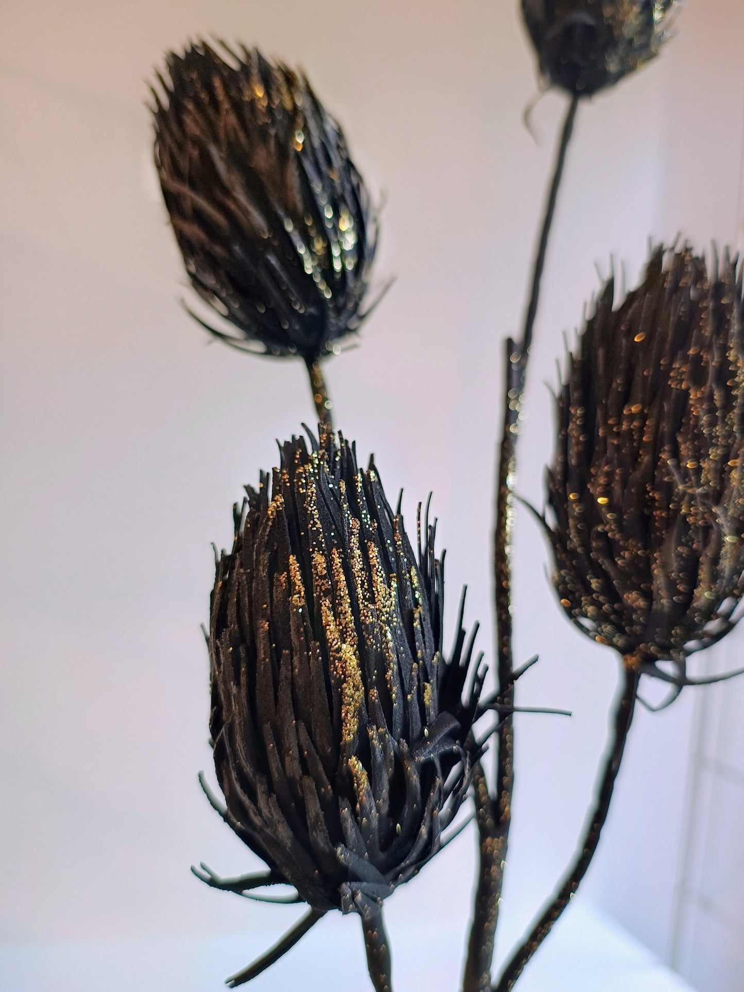 Softflower Distelzweig