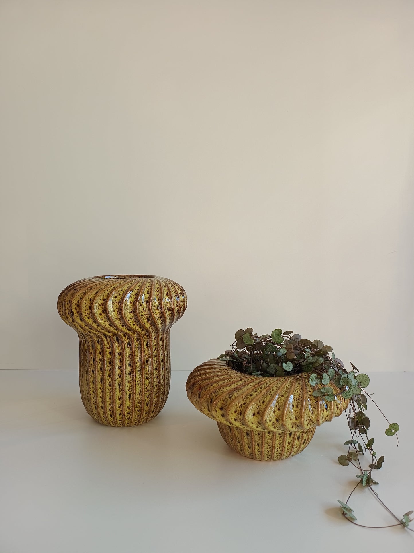 Übertopf und Vase "Sindi Yellow" von PTMD