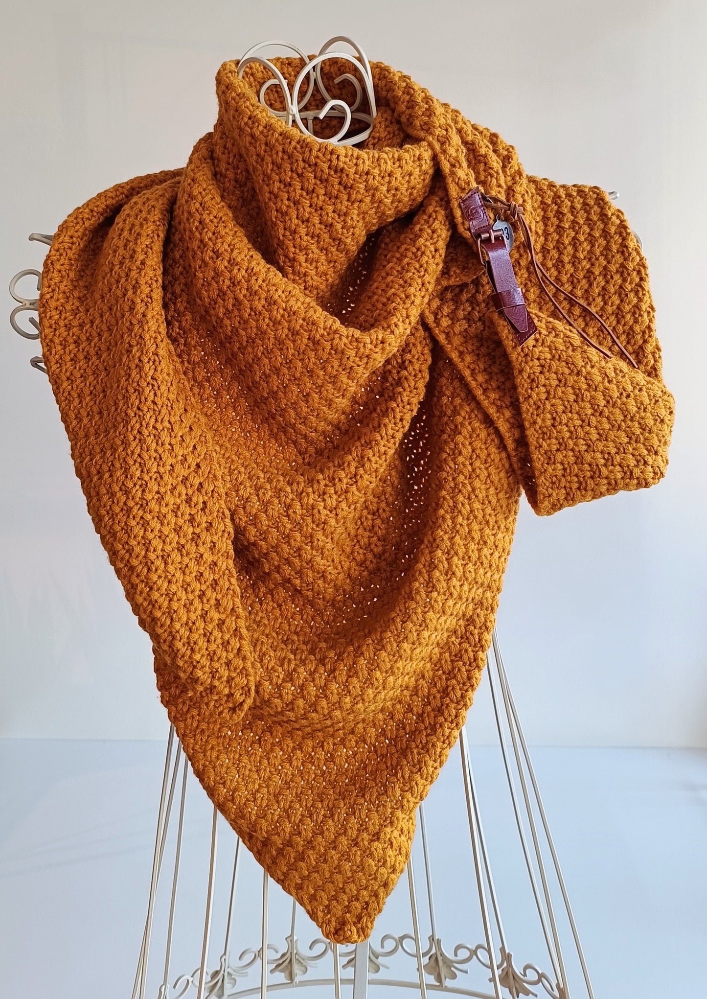 Schal Lot 83 currygelb und braun