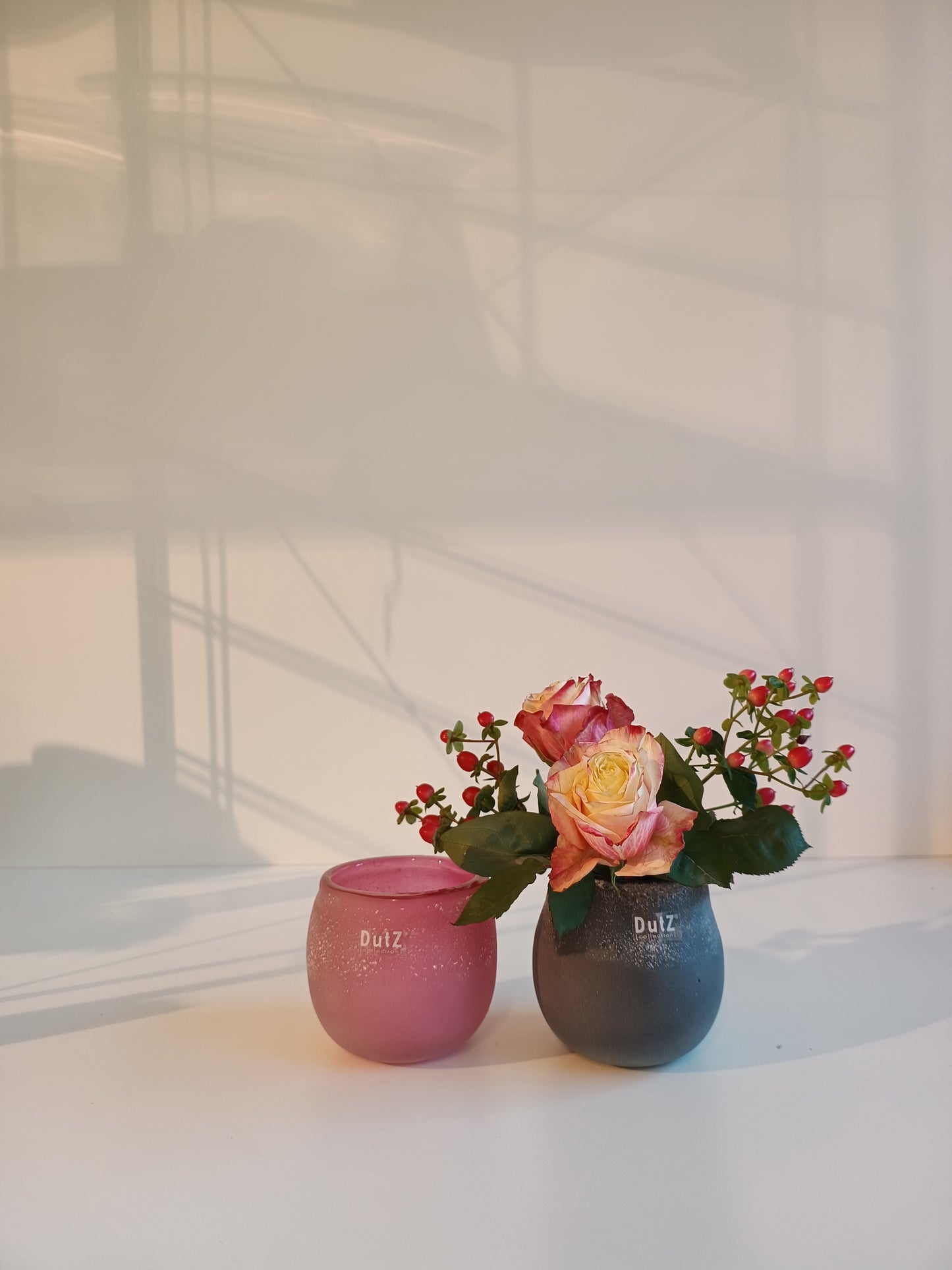 DutZ Vase Hurricane Antic Fuchsia und Grey