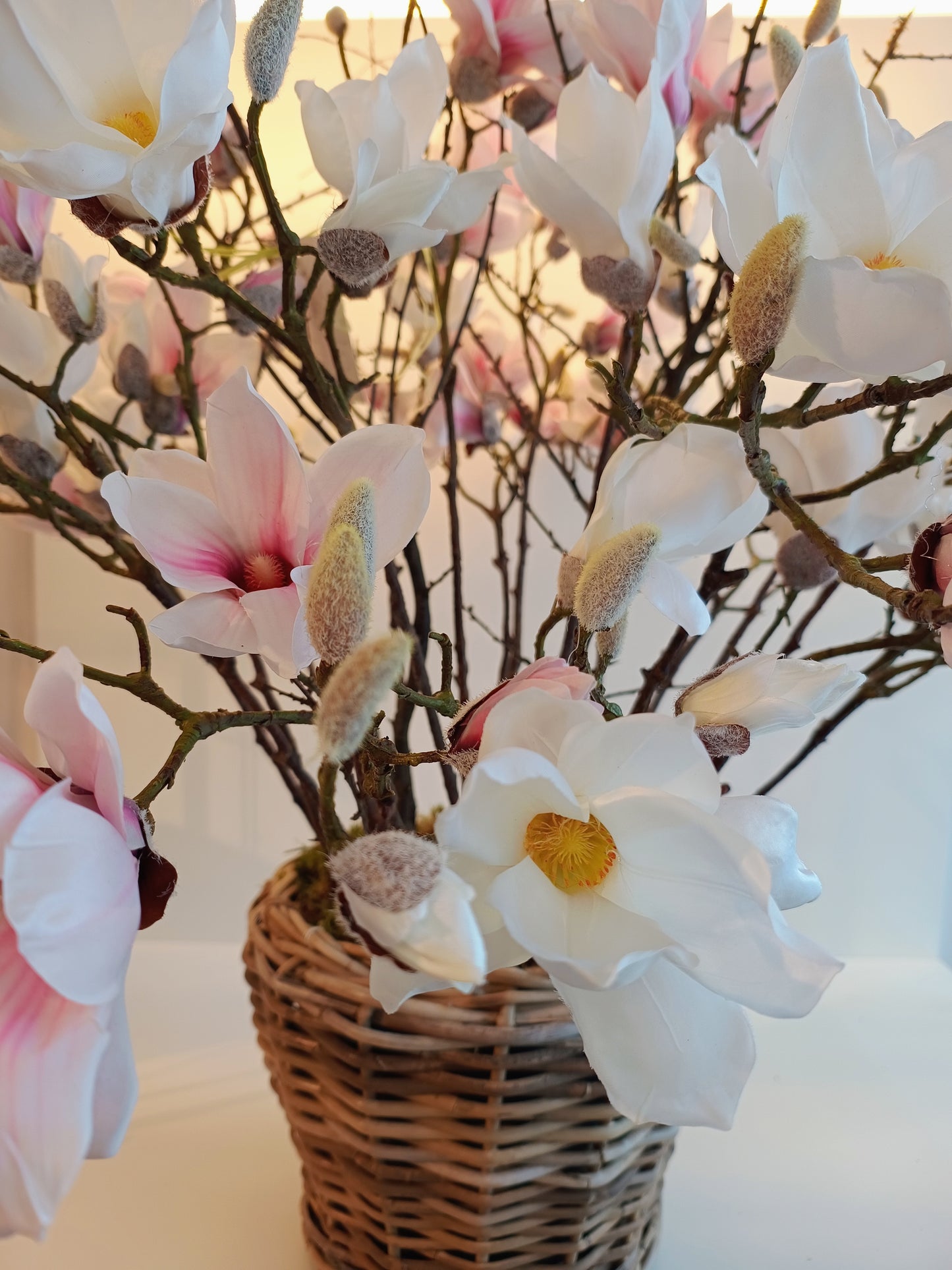 Magnolienzweig rosa und weiß Seidenblume