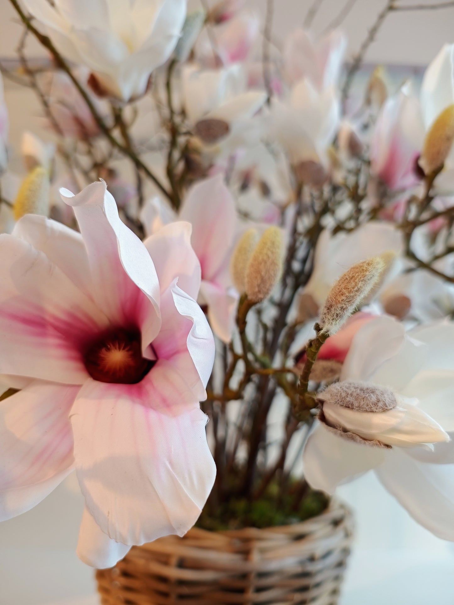 Magnolienzweig rosa und weiß Seidenblume