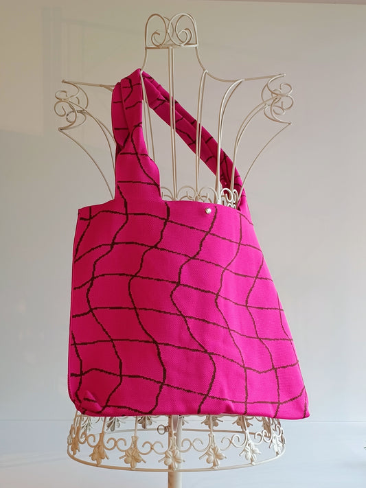 Tasche Lot 83 pink grafisches Muster