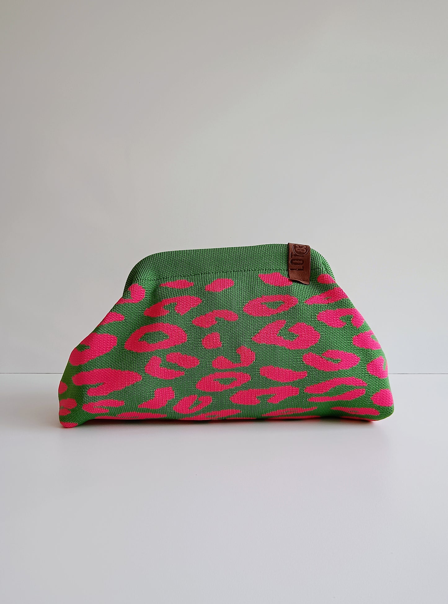Clutch von Lot83 Grün/Pink Leo