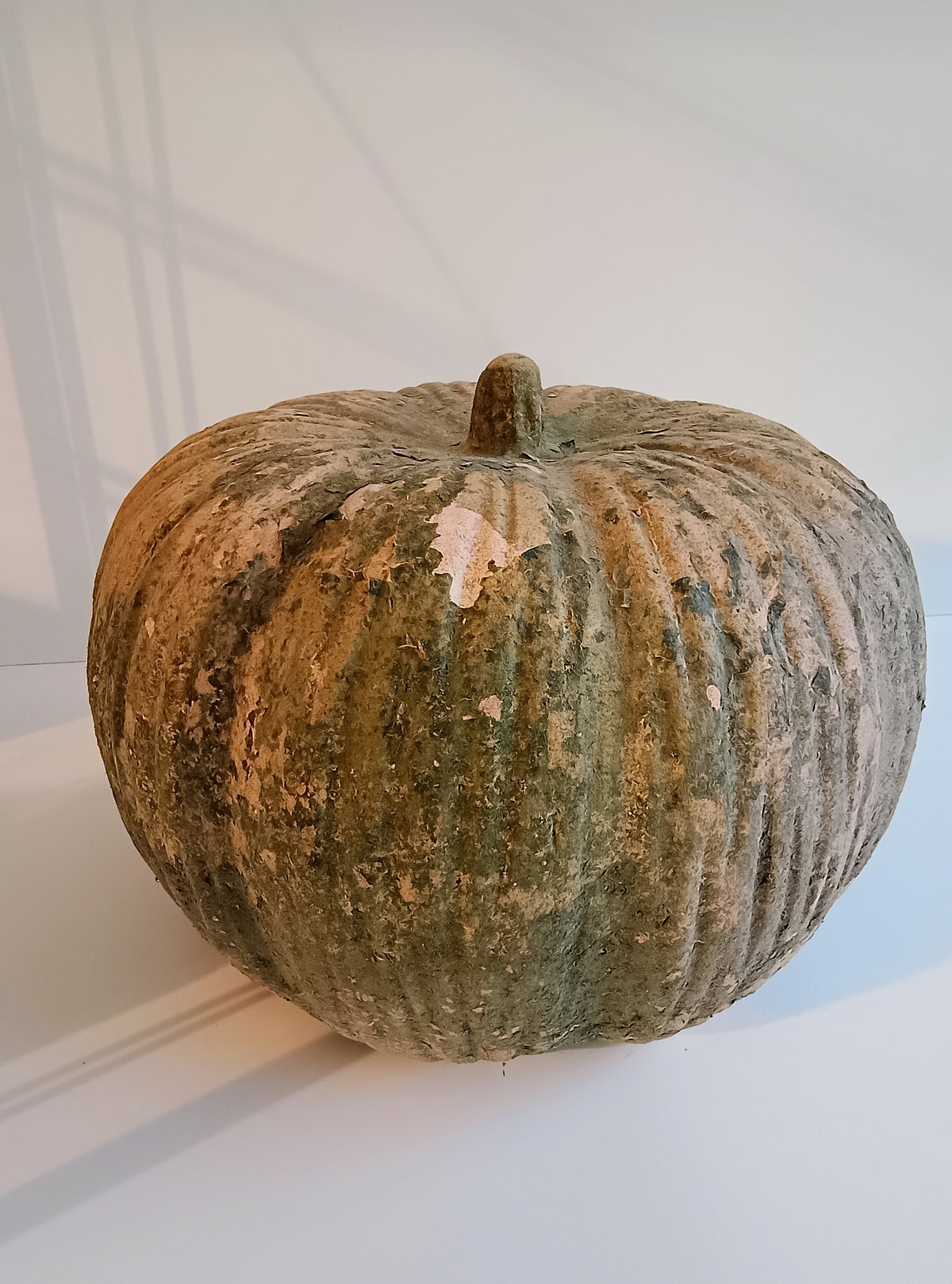 Kürbis aus Terrakotta